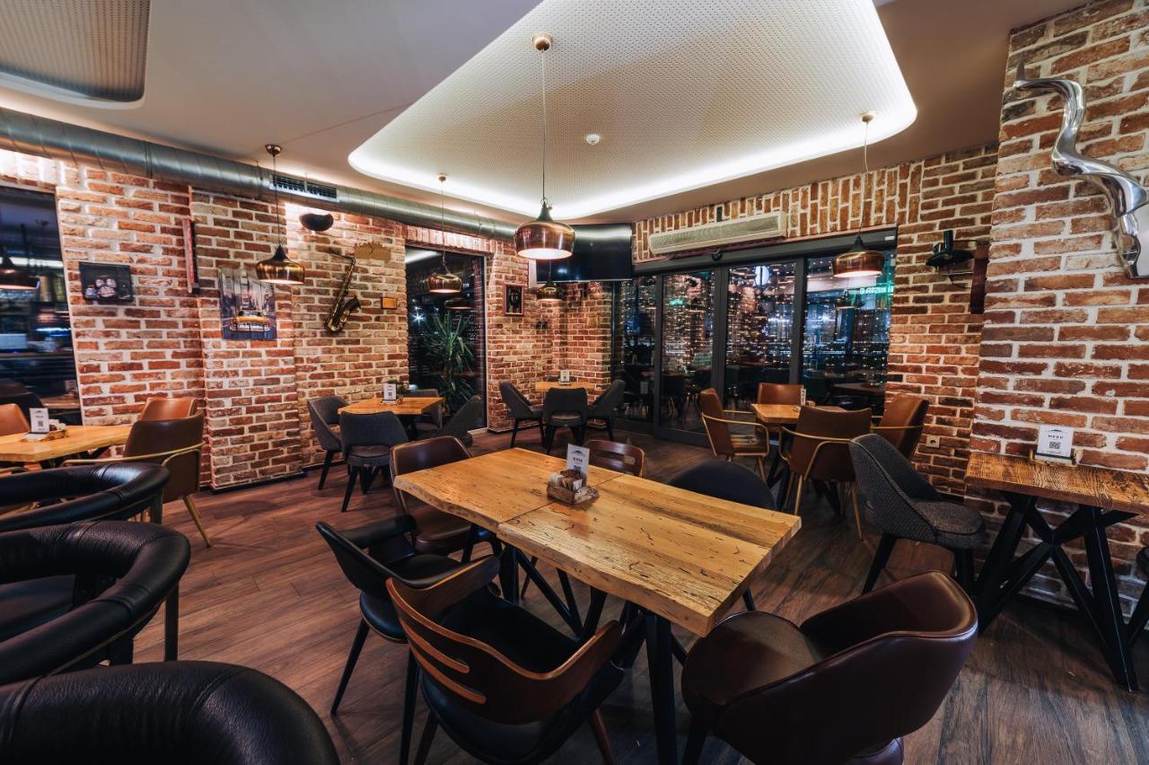 Urbanista Hotel & Bar Štip Eksteriør billede